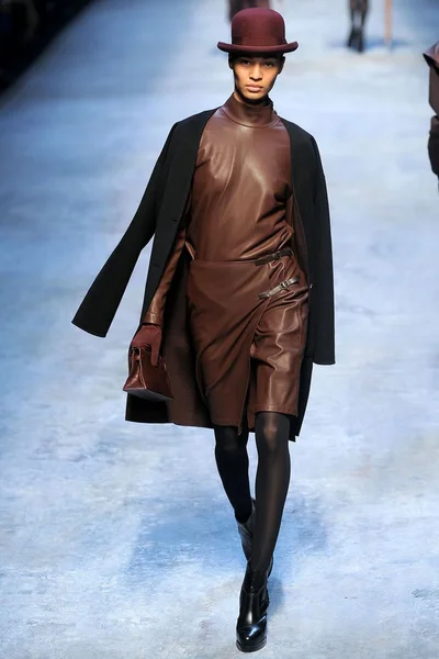 Look 22
